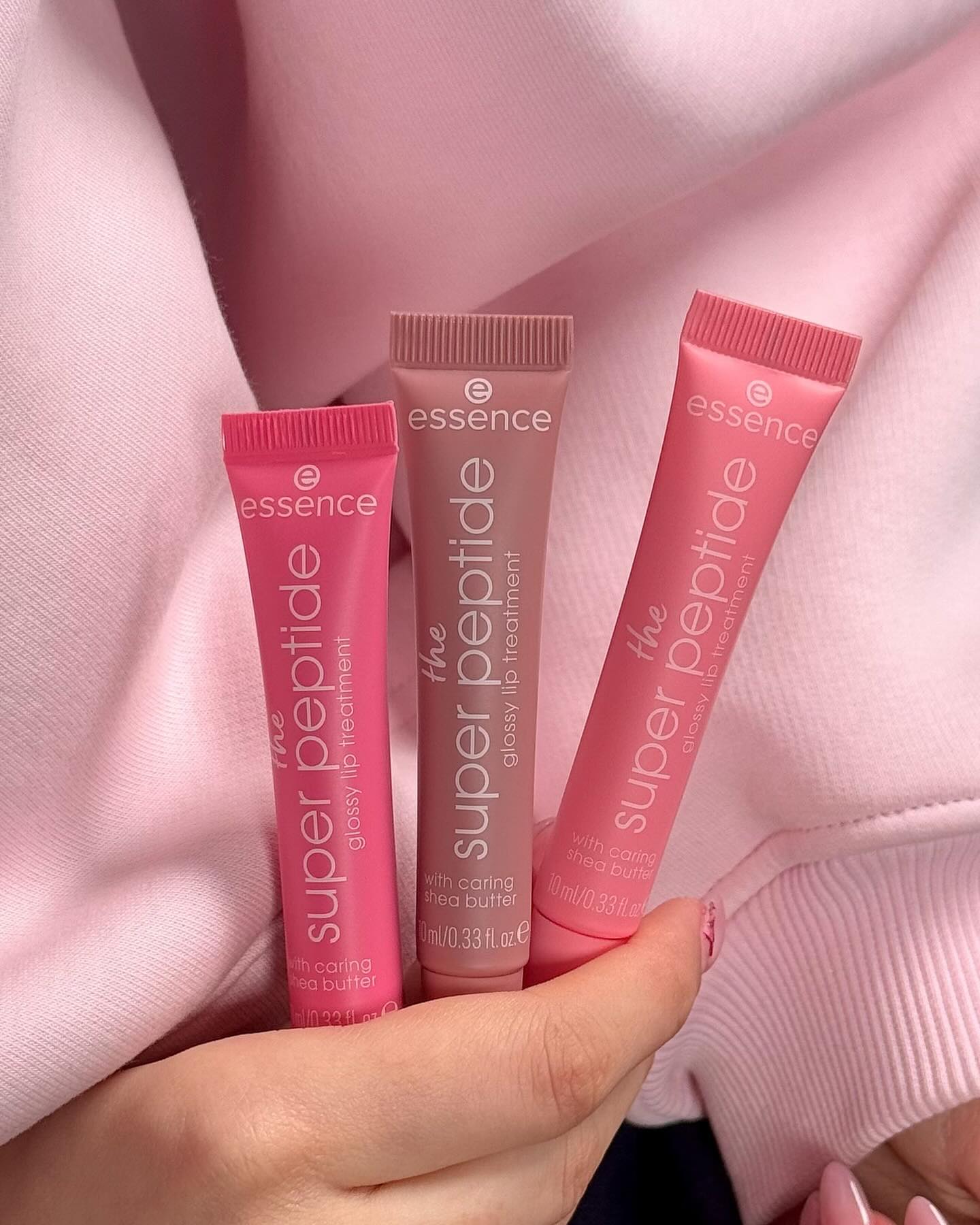 Essence The Super Peptide Glossy Lip Treatment
