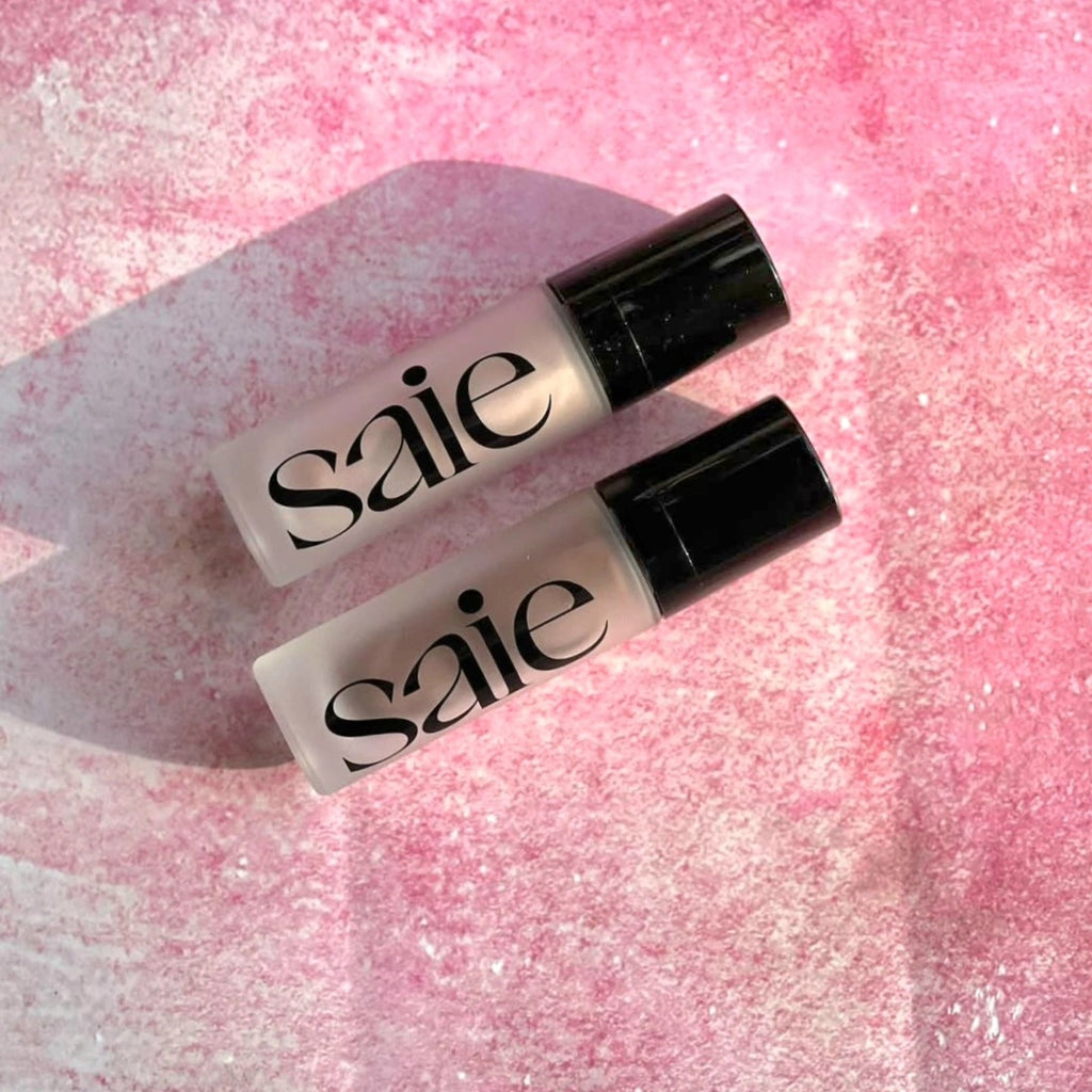 Iluminador multiusos ligero y húmedo Saie Glowy Super Gel