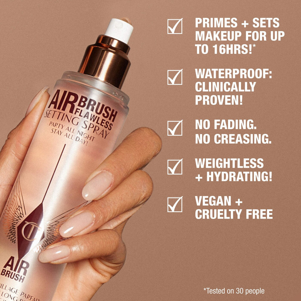 Spray fijador hidratante y resistente al agua Airbrush Flawless de Charlotte Tilbury