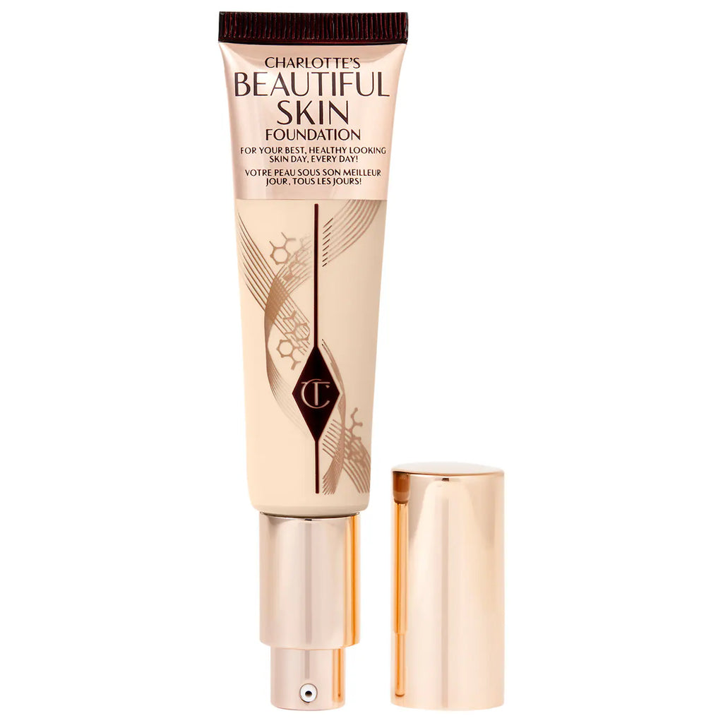 Base de maquillaje líquida de cobertura media con ácido hialurónico Beautiful Skin de Charlotte Tilbury