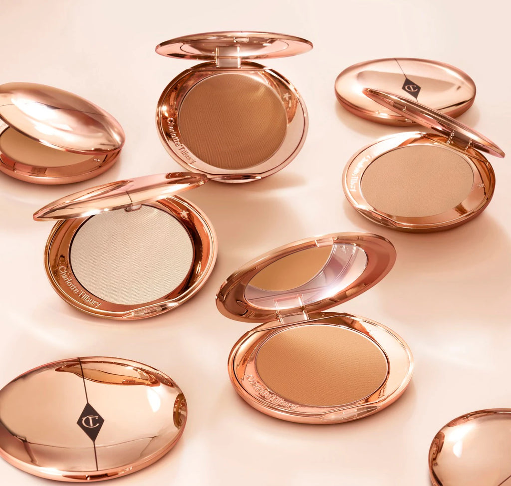 Charlotte Tilbury Airbrush Flawless Finish puder za razmazivanje i fiksiranje sjenila s puderom koji se može puniti 