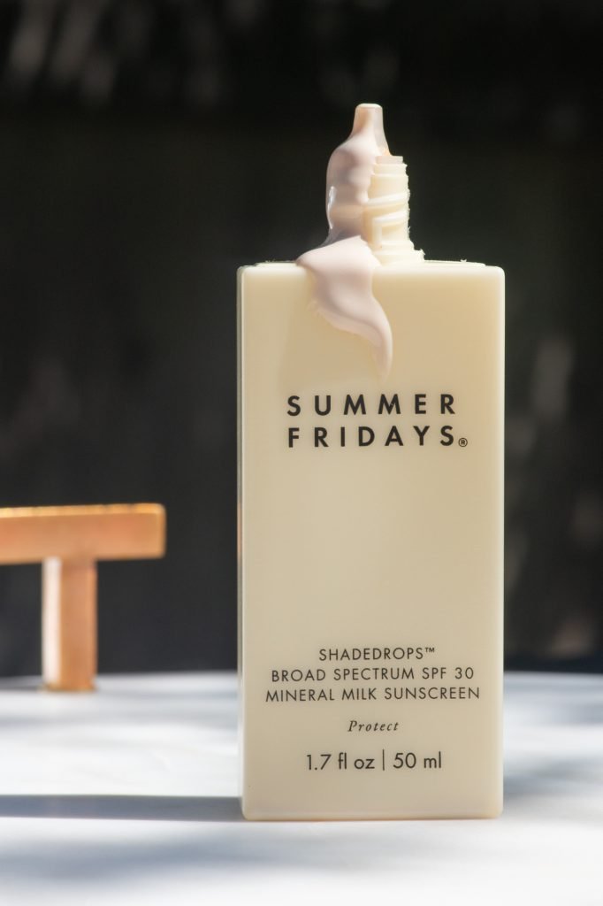 Protector solar mineral en leche ShadeDrops de amplio espectro FPS 30 de Summer Fridays